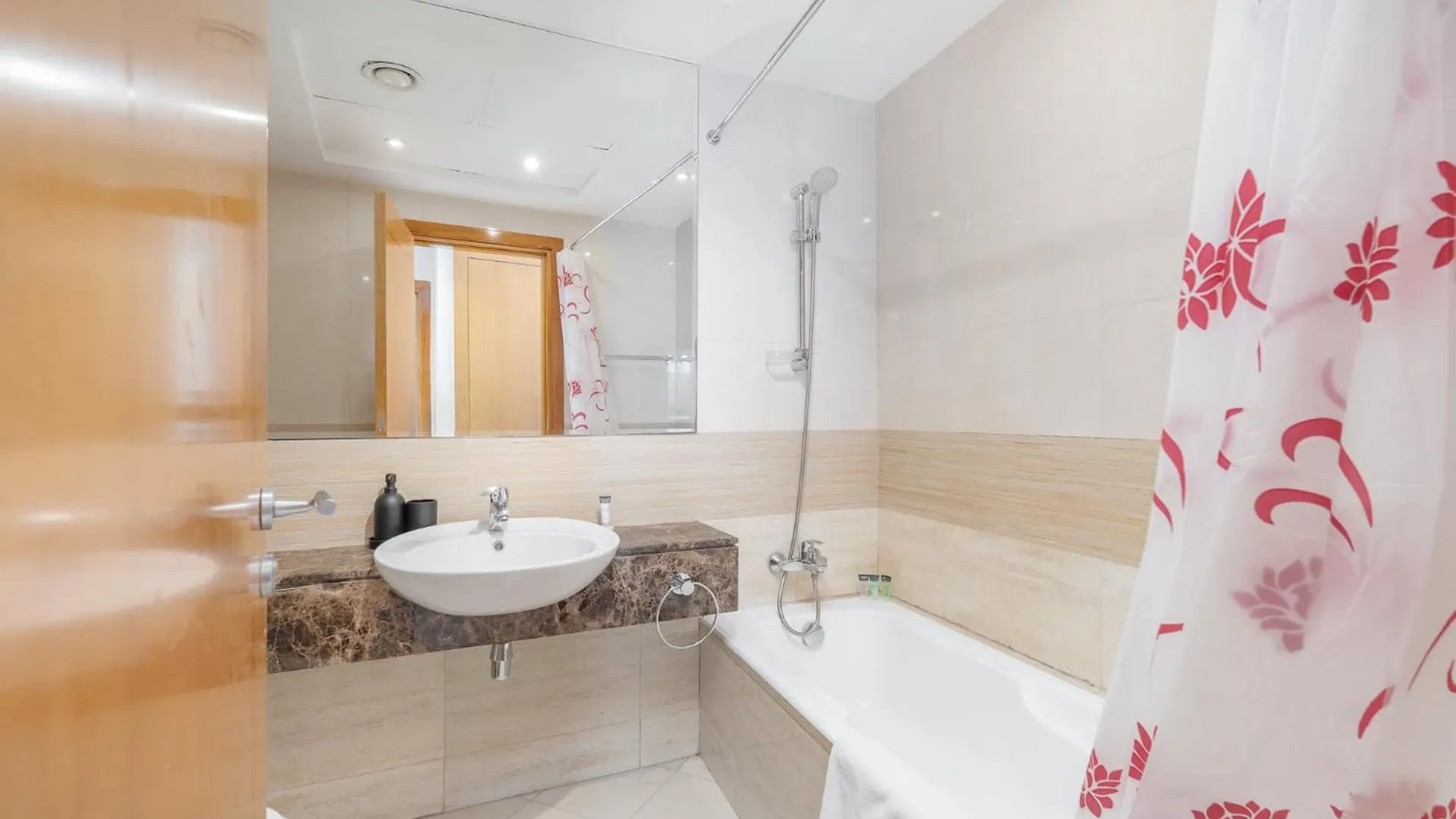 Prime 2Br Family Haven In Dubai Marina Apartment United Arab Emirates